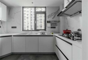 扬州方巷镇简装四室一厅二手房出售